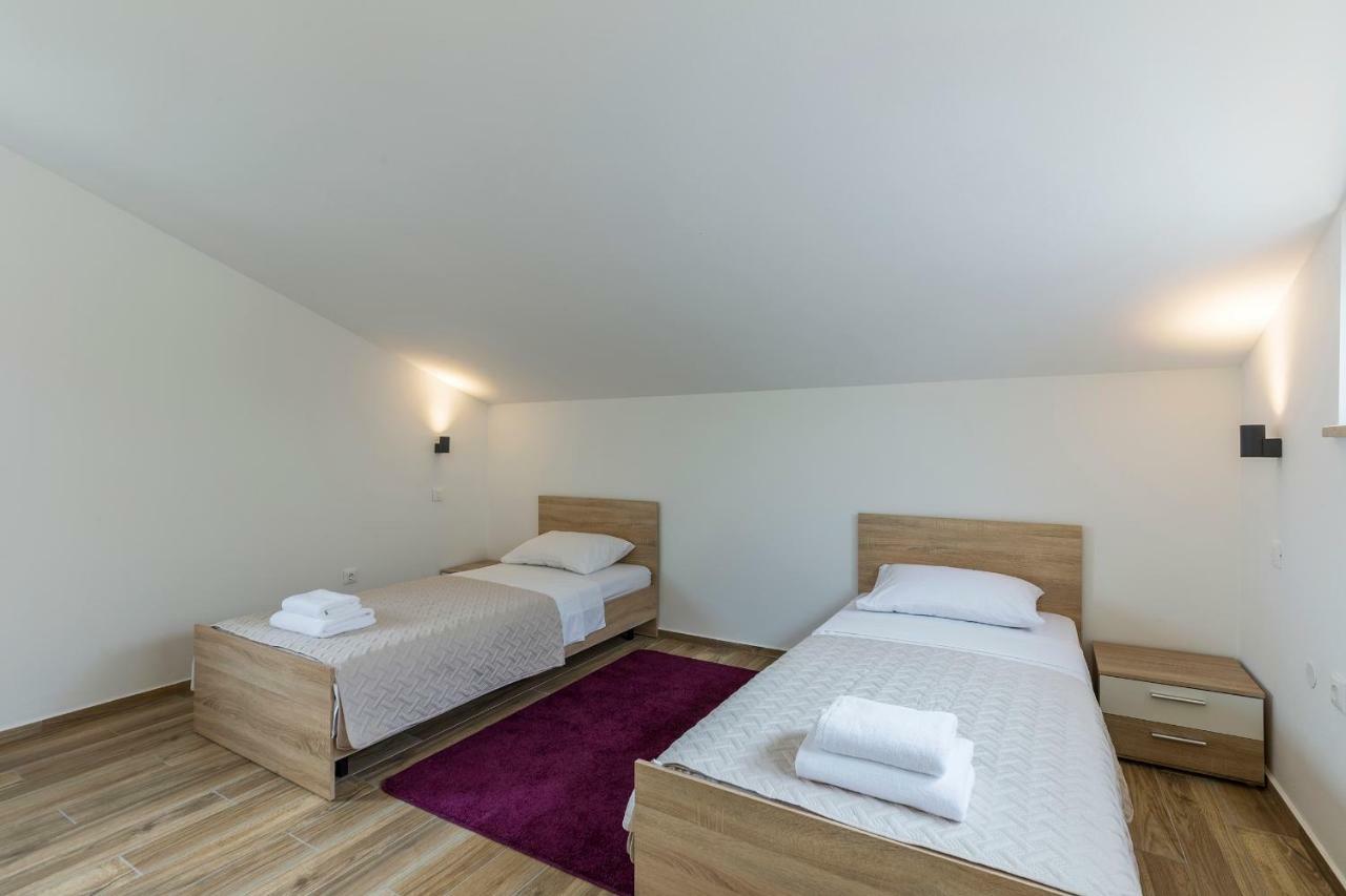 Apartmani Suzi Pula Exterior foto