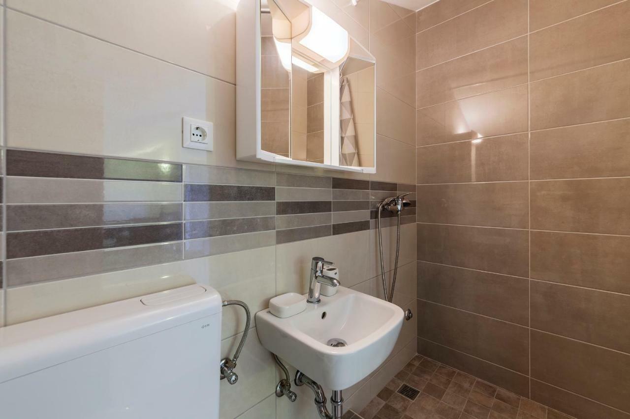 Apartmani Suzi Pula Exterior foto