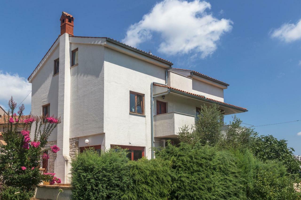 Apartmani Suzi Pula Exterior foto